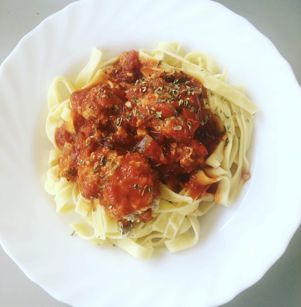 Italienske kødboller m. spaghetti og tomatsauce