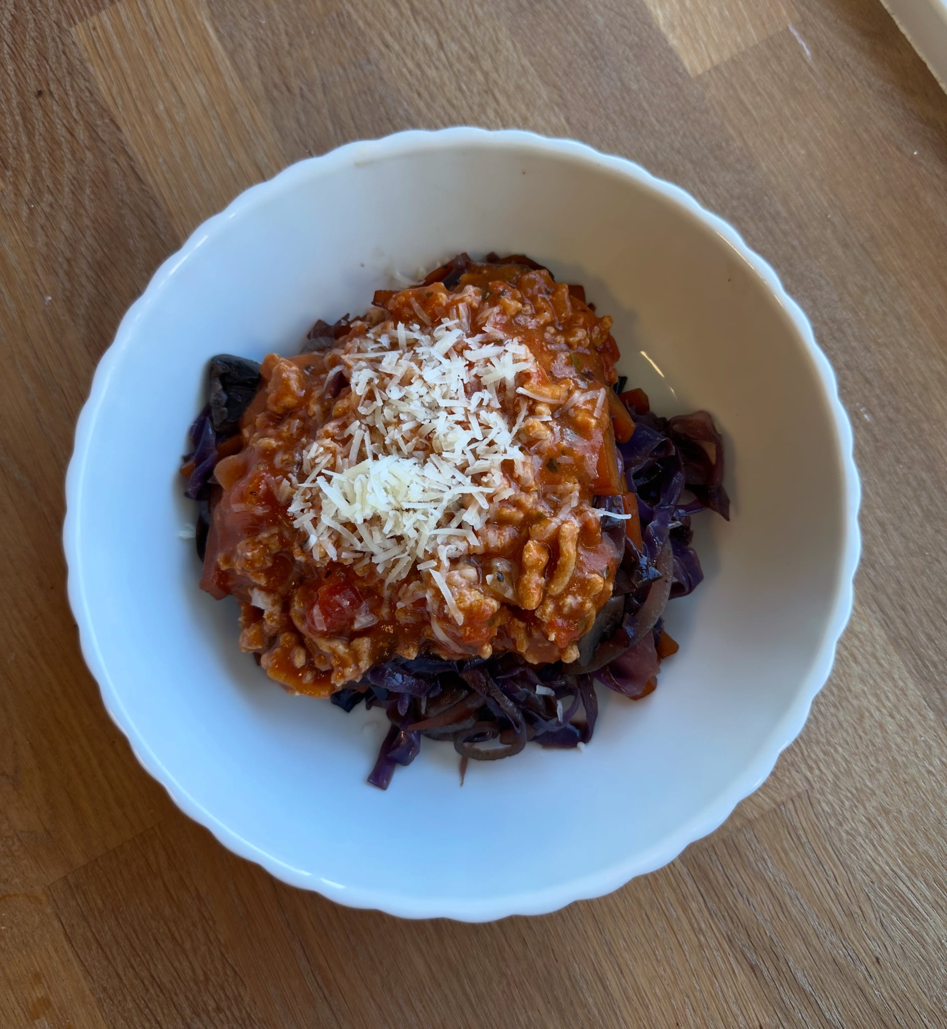 Kødsovs på grøntsagsbund